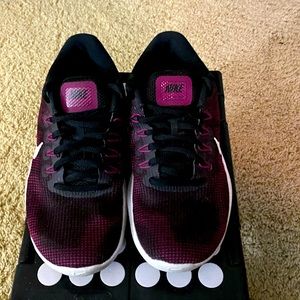 Nike Flex RN 2018 Women’s Running Shoe True Berry Size 7 AA7408-012